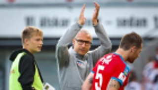 إساءات الجماهير تجبر لارسون على الاستقالة من تدريب هلسنبورج