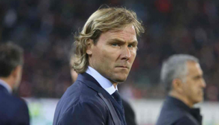 بافل نيدفيد 