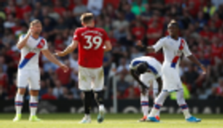 كريستال بالاس يحقق فوزا قاتلا على مانشستر يونايتد في البريمييرليج