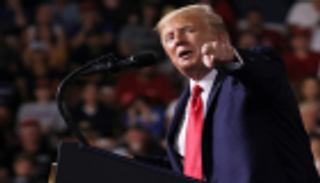 ترامب يفرض 5% رسوما على سلع صينية بـ550 مليار دولار