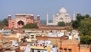 مسجد وضريح تاج محل في مدينة "أجرا"