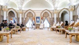 الشيخ محمد بن زايد آل نهيان يعقد جلسة مباحثات مع رئيس وزراء الهند