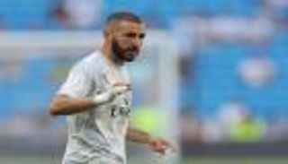 بنزيمة يحقق رقما مميزا في تعادل مخيب للريال أمام بلد الوليد 