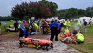 صاعقة تضرب ملعب جولف وتصيب 6 في أمريكا