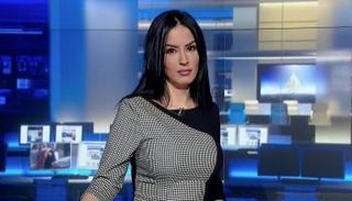 مذيعة الجزيرة المستقيلة الجزائرية حسينة أوشان
