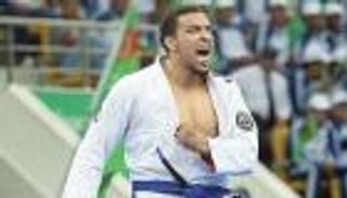 "المفاجأة" سلاح الكتبي في بطولة العالم للألعاب القتالية