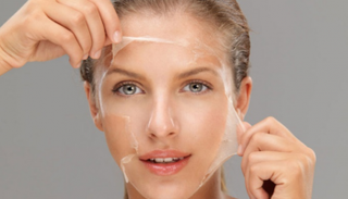 التقشير الكيمائي.. الحل السحري لمشكلات البشرة