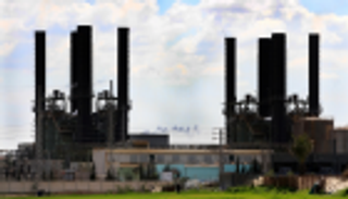 إسرائيل تقلص وقود كهرباء غزة عقابا على إطلاق الصواريخ