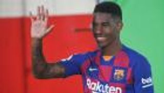 برشلونة يعتذر لريال بيتيس بسبب جونيور فيربو