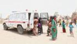 عيادات الإمارات المتنقلة تنقذ اليمنيين في قرى تعز والحديدة