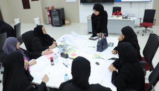 الدكتورة رابعة السميطي في جانب من أنشطة التدريب التخصصي