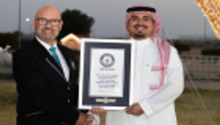 السعودية تدخل "غينيس" بأكبر مجسم للهجن في العالم 