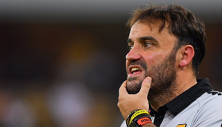 المدرب التشيلي - خوسيه سييرا