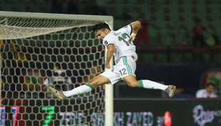 آدم وناس لاعب نابولي