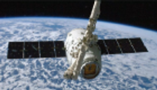 "دراجون" تعود للأرض بعينات علمية من الفضاء 