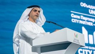 الشيخ سيف بن زايد آل نهيان يفتتح فعاليات قمة أقدر العالمية بموسكو