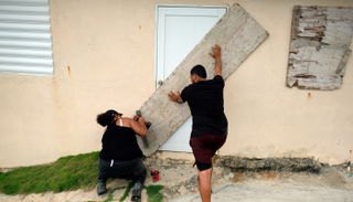 الإعصار قادر على إحداث "أضرار كارثية"