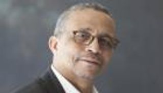 "ياسمينة" الجزائر.. مسيرة أدبية توجت ماضيا عسكريا