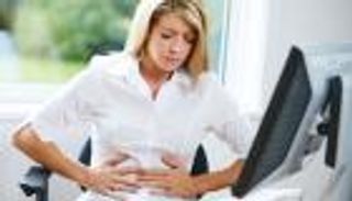 الإجهاد والتهاب الأمعاء.. 7 أسباب لانتفاخ البطن