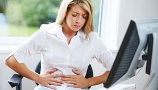 70% من الناس يعانون بانتظام من مشاكل في المعدة