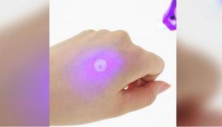 الختم يوصم المتحرشين على أيديهم