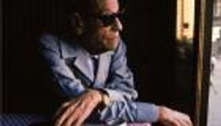 ابنة نجيب محفوظ: أعاني مع الناشرين وقاطعت الجامعة الأمريكية