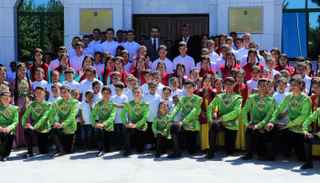 الحقائب بثت البهجة والسرور في نفوس الطلاب