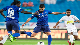 من مباراة الرائد والهلال