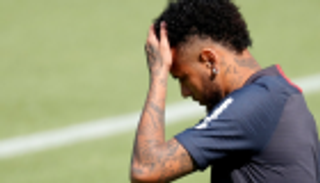 نيمار يستسلم للبقاء مع باريس سان جيرمان 