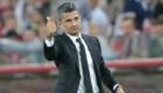 لوشيسكو يكيل المديح للاعبي الهلال بعد خماسية الرائد