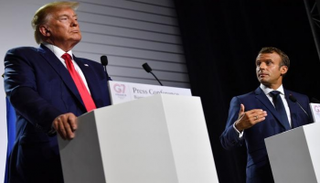 الرئيس الفرنسي إيمانويل ماكرون والرئيس الأمريكي دونالد ترامب