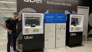 أجهزة أوبر في مطار تورنتو