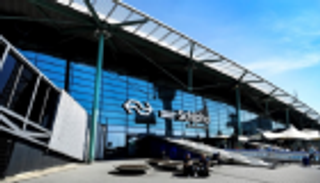 إضراب عمالي يؤخر الرحلات بمطار سخيبول الهولندي الإثنين