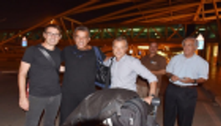 بالصور.. السويسري فايلر يصل إلى القاهرة لقيادة الأهلي المصري