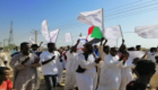 موكب شعبي يقطع 600 كيلومتر سيرا إلى بورتسودان لحقن الدماء