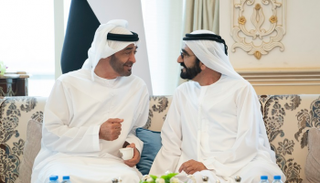 محمد بن راشد ومحمد بن زايد يبحثان توفير سبل الحياة الكريمة للإماراتيين