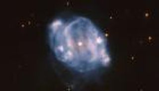 نجم على وشك الموت.. "هابل" يسجل السنوات الأخيرة