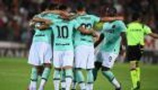 إنفوجراف.. إنتر ميلان يهدد هيمنة يوفنتوس على الدوري الإيطالي