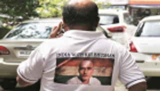 باكستان تسمح لهندي متهم بالتجسس بزيارة إحدى القنصليات