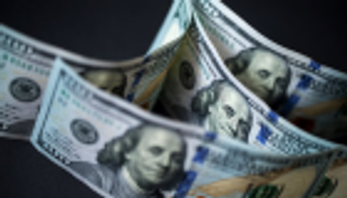 بلومبرج: الدولار "الملك" وسط أزمة الأسواق الناشئة