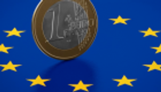 توقعات خفض الفائدة تهبط باليورو لأقل مستوى في 28 شهرا