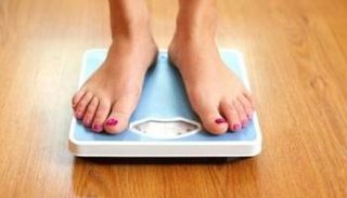 يبلغ قياس الخصر المثالي للرجال ٣٧ بوصة