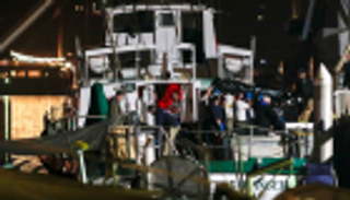 25 قتيلا في حريق أغرق سفينة أمريكية بكاليفورنيا