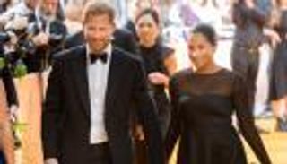 ميجان ماركل تستعين بـ"السحر الأسود" لتحسين صورتها