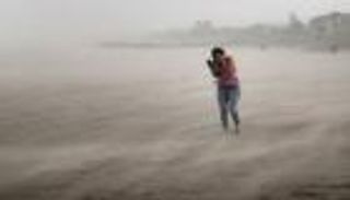 الإعصار دوريان يتراجع للفئة الثالثة ويتوقف فوق "جراند باهاما"