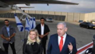 نتنياهو وجولاته الخارجية.. البحث عن تأشيرة عبور للكنيست والحكومة