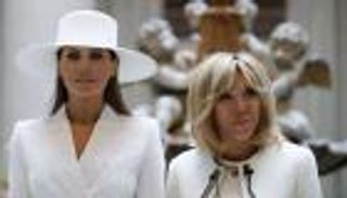 بريجيت وميلانيا.. لغز تحاول حله مسرحية "Two Ladies" البريطانية