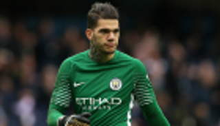 إيدرسون يطالب جوارديولا بمنحه فرصة تسديد ركلات الجزاء