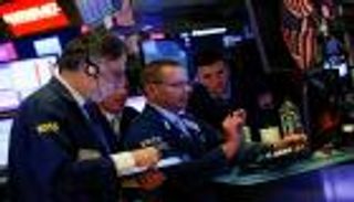 وول ستريت تفتح مرتفعة بدعم من التهدئة التجارية