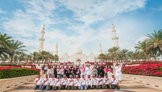 "القافلة الوردية".. تطوع ودعم اجتماعي ورعاية رسمية